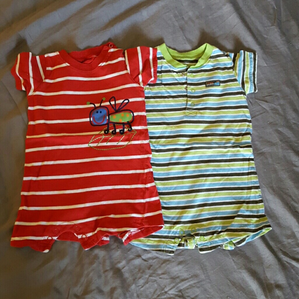 Carters boys size 9 months short rompers
